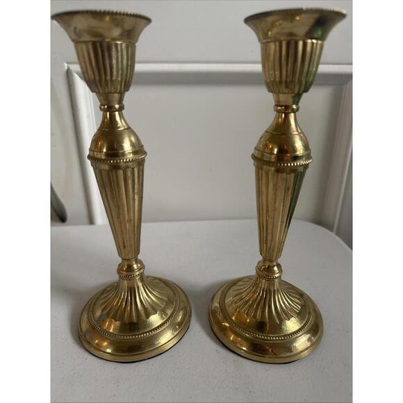 Vintage brass candlesticks set of two, 7.5 inches - Picture 4 of 15